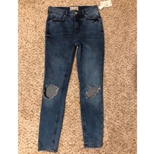 Free People - Ripped Jeans